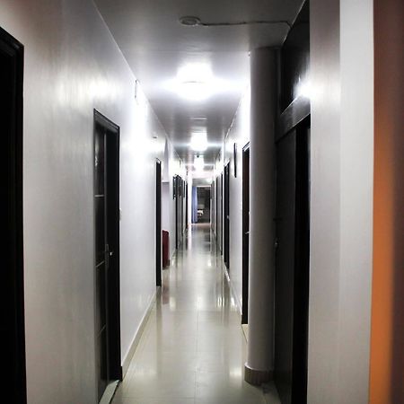 פארידבד Hotel Rajmandir מראה חיצוני תמונה