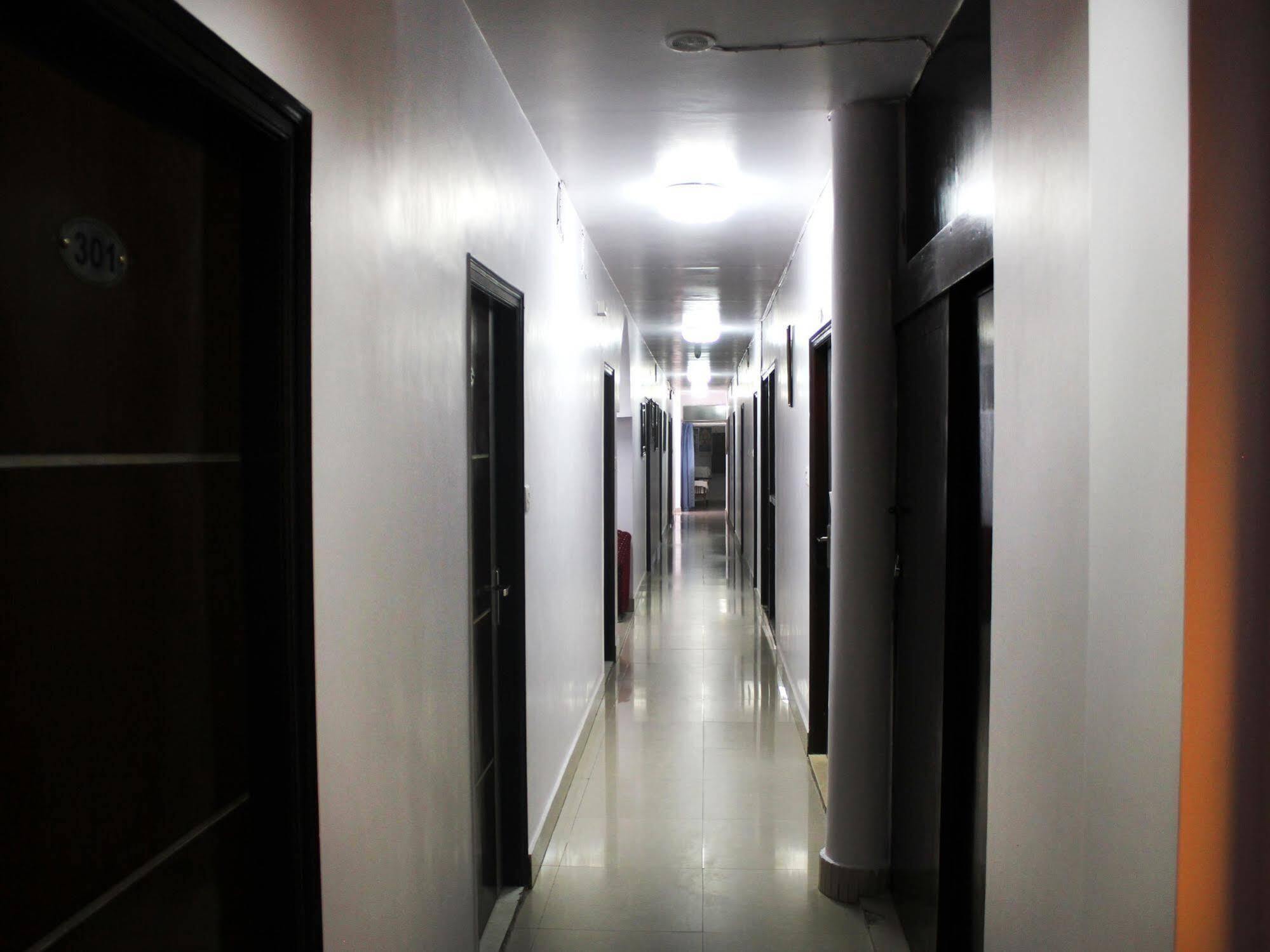 פארידבד Hotel Rajmandir מראה חיצוני תמונה