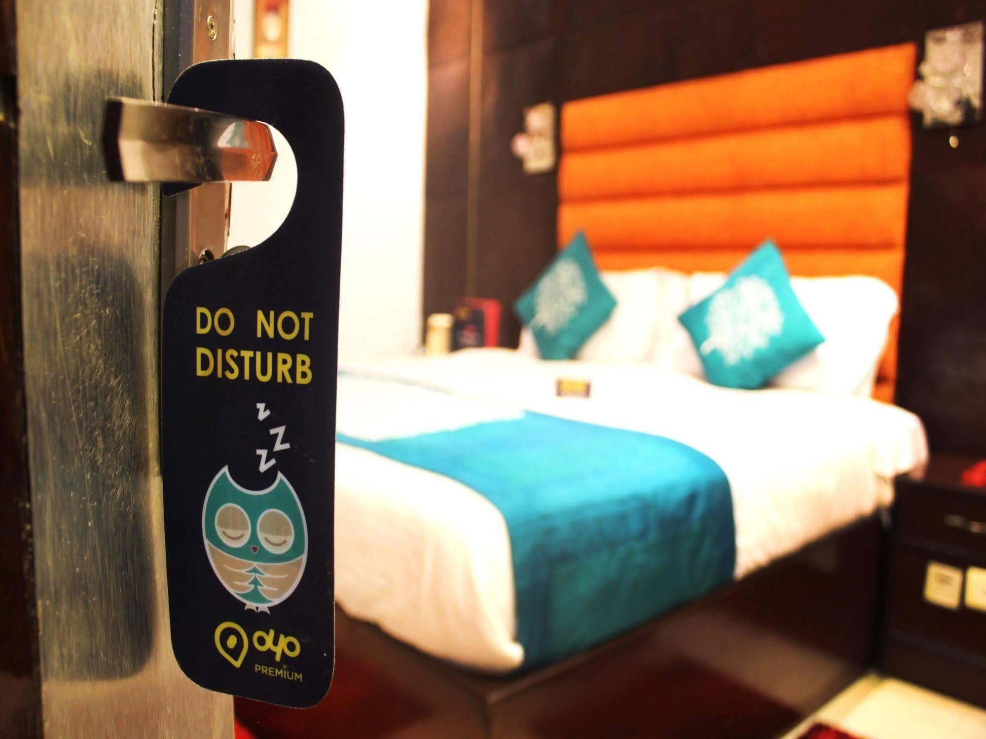 פארידבד Hotel Rajmandir מראה חיצוני תמונה